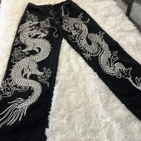 NWOT High Waist Dragon Print Black Jeans Women Size XS - Picture 3 of 4